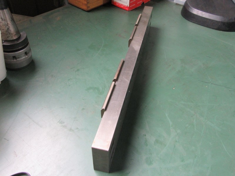 TA210018 メーカ:不明 ワイヤーカット治具 全長505mm 幅63mm 高 TA210018 メーカ:不明 ワイヤーカット治具 全長505mm 幅63mm 高