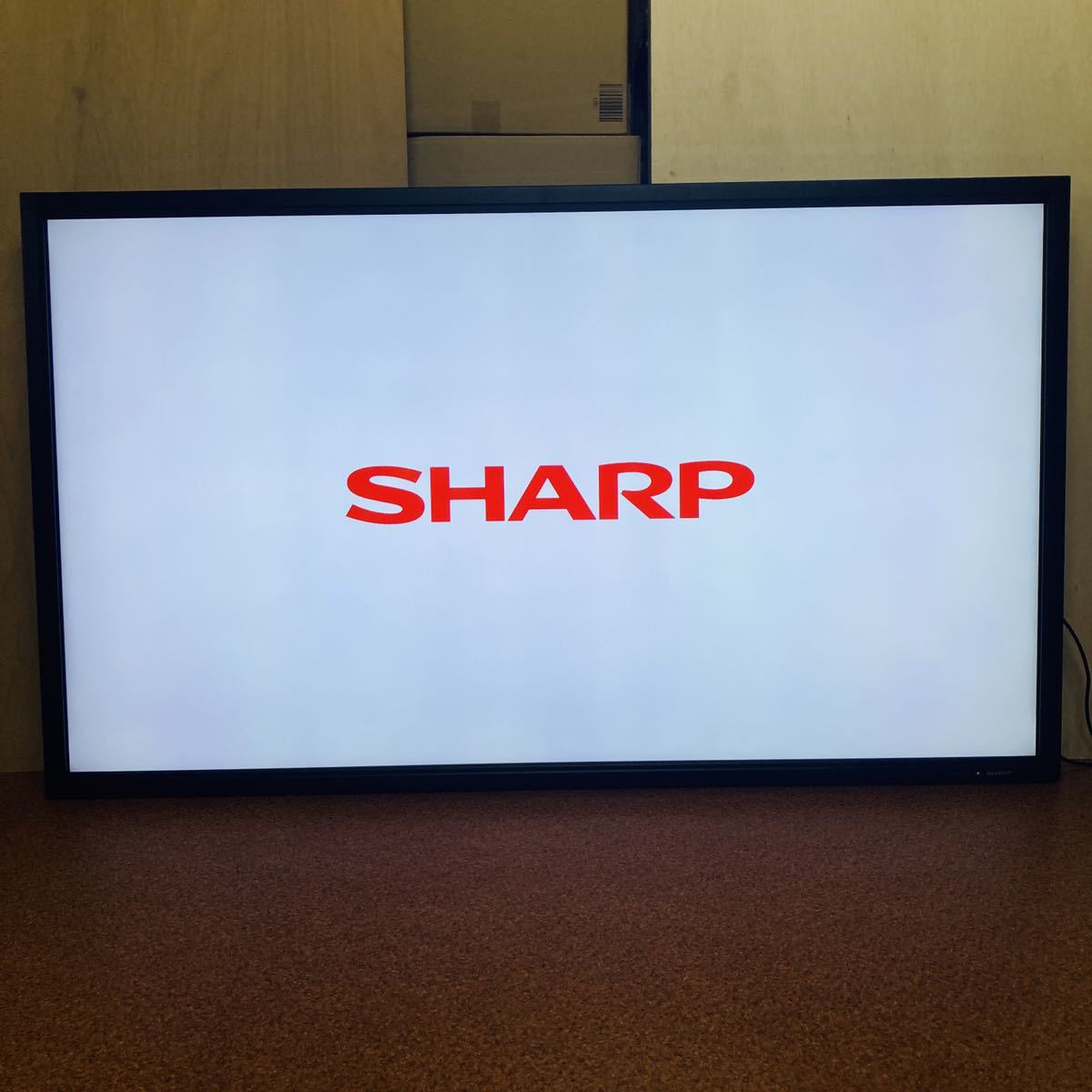 Yahoo!オークション - SHARP シャープ PN-E702 70V型 Yahoo!オークション - SHARP シャープ PN-E702 70V型
