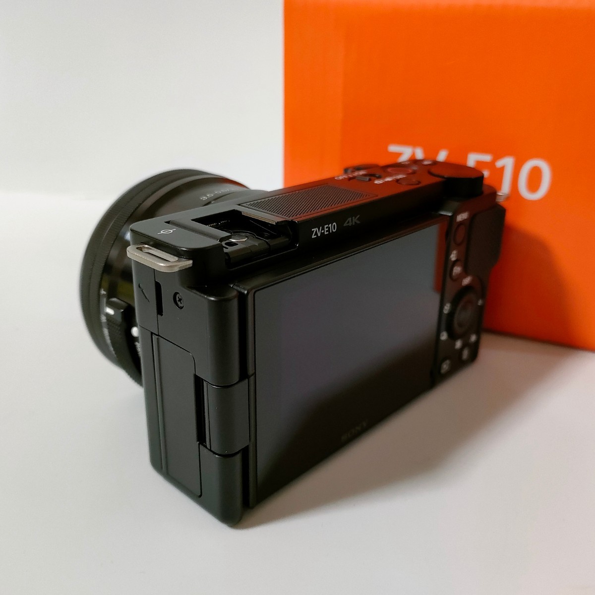 【極美品】SONY VLOGCAM ZV-E10L パワーズームレンズキット ブラック デジタルカメラ デジカメ