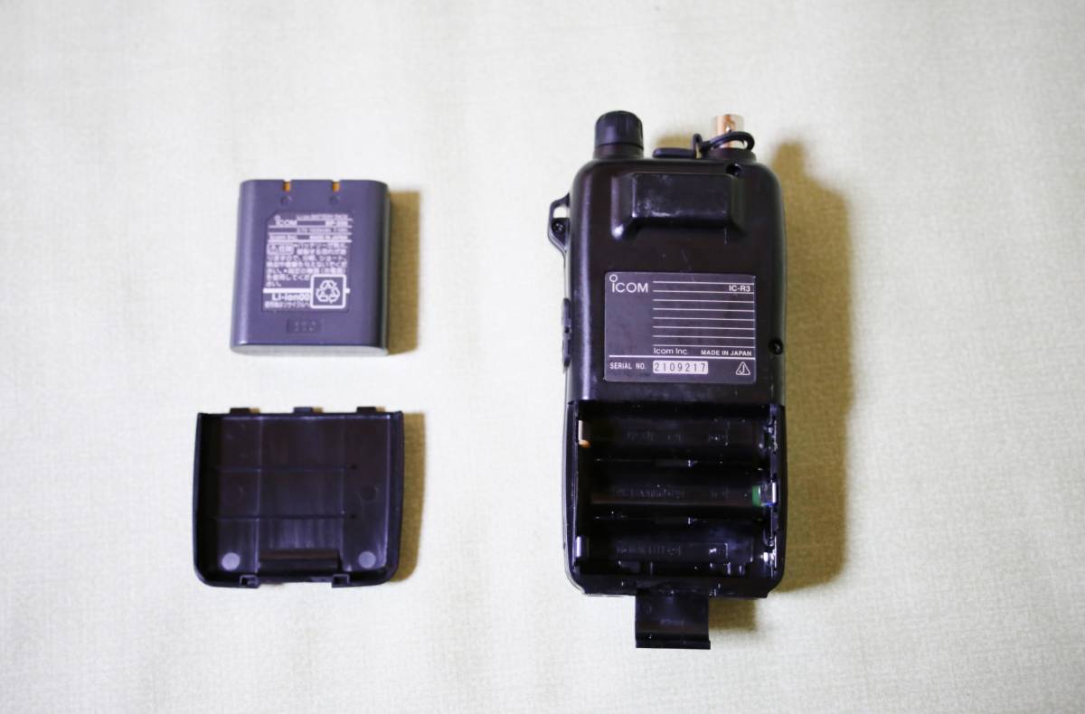 アイコムIC-R3 0.4~2450MHz 広帯域受信機バンドスコープ/ サーチ機能