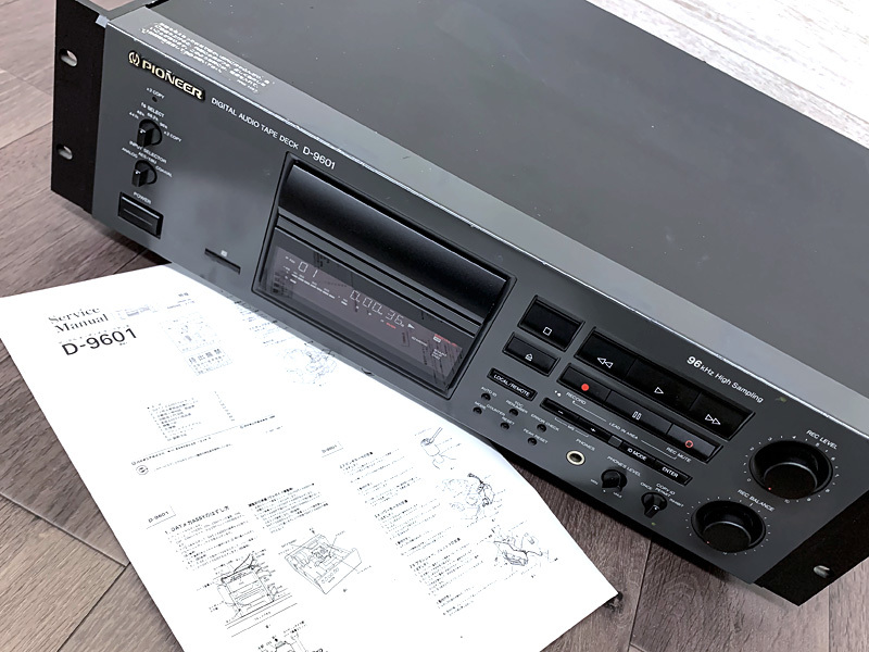 ワールドシャウラ BG 2953R-3 2回のみ使用 潮来釣具センター購入 ワールドシャウラ BG 2953R-3 2回のみ使用 潮来釣具センター購入