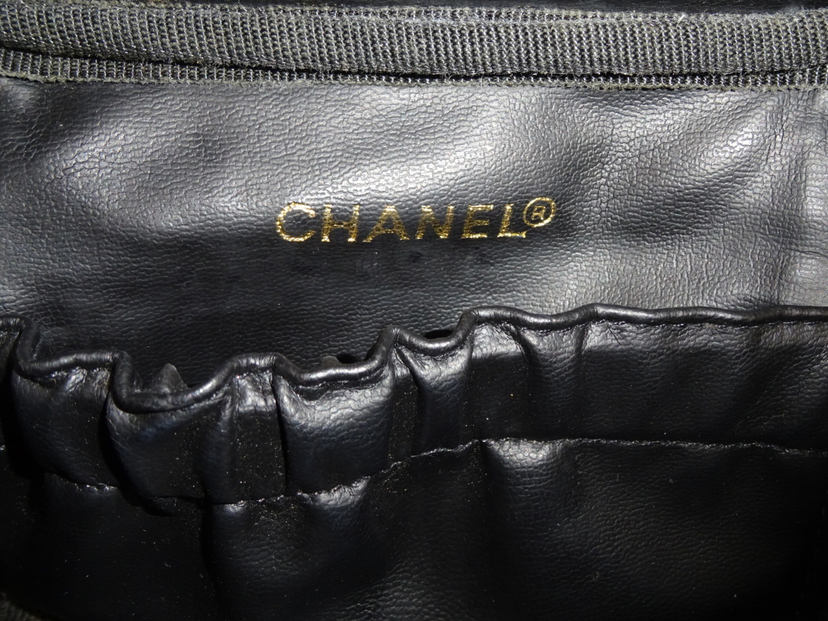 シャネル CHANEL バニティ (コスメ ポーチ) ココマーク パテントレザー