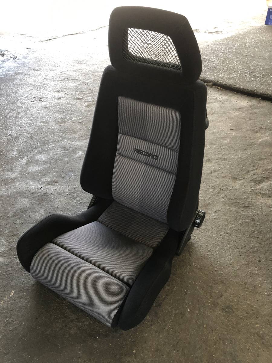 RＥCARO L X レカロL X ブラックxグレー　正規品　結構美品　旧車　絶版車_画像1