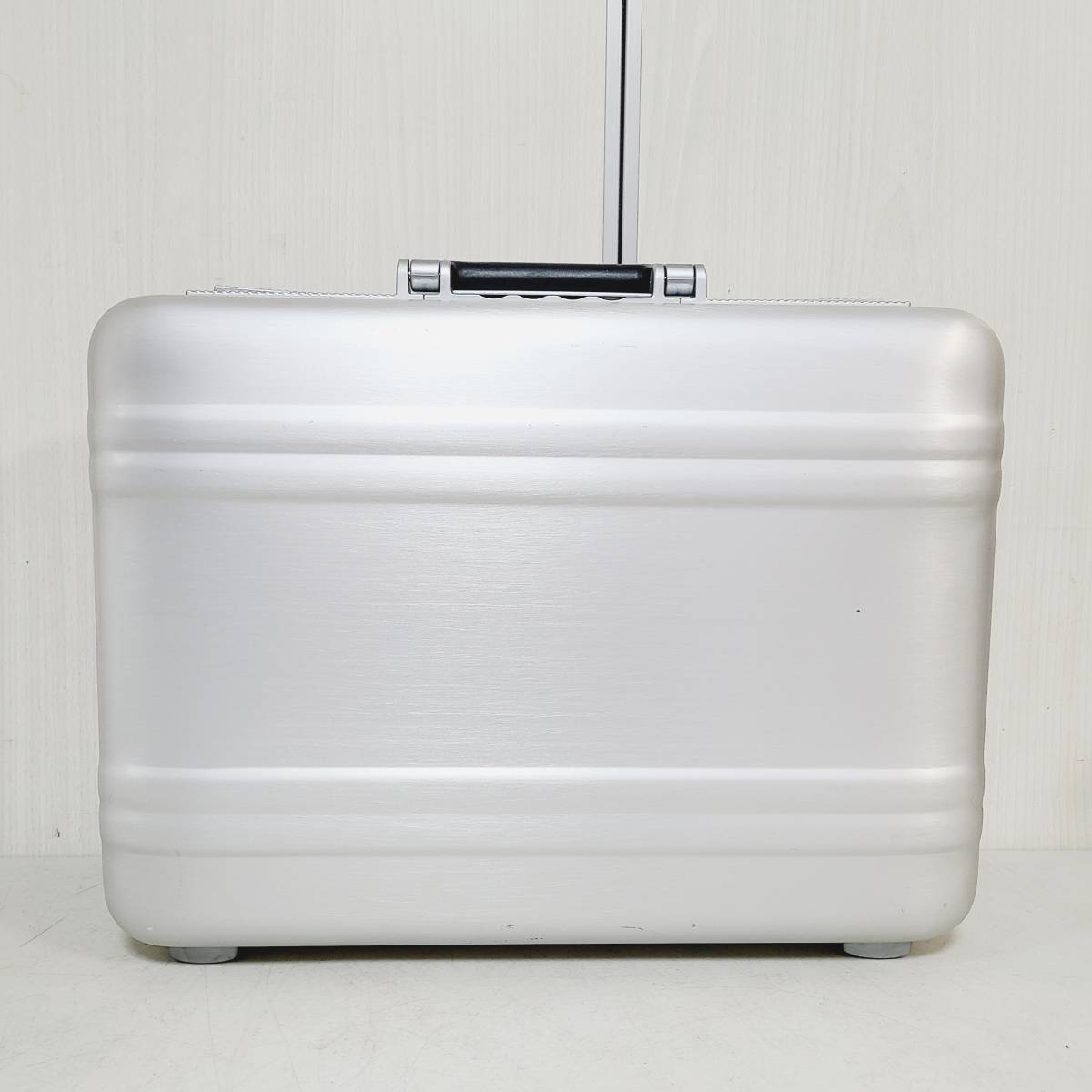 FLA5923】 ZERO HALLIBURTON ゼロハリバートン トランクケース