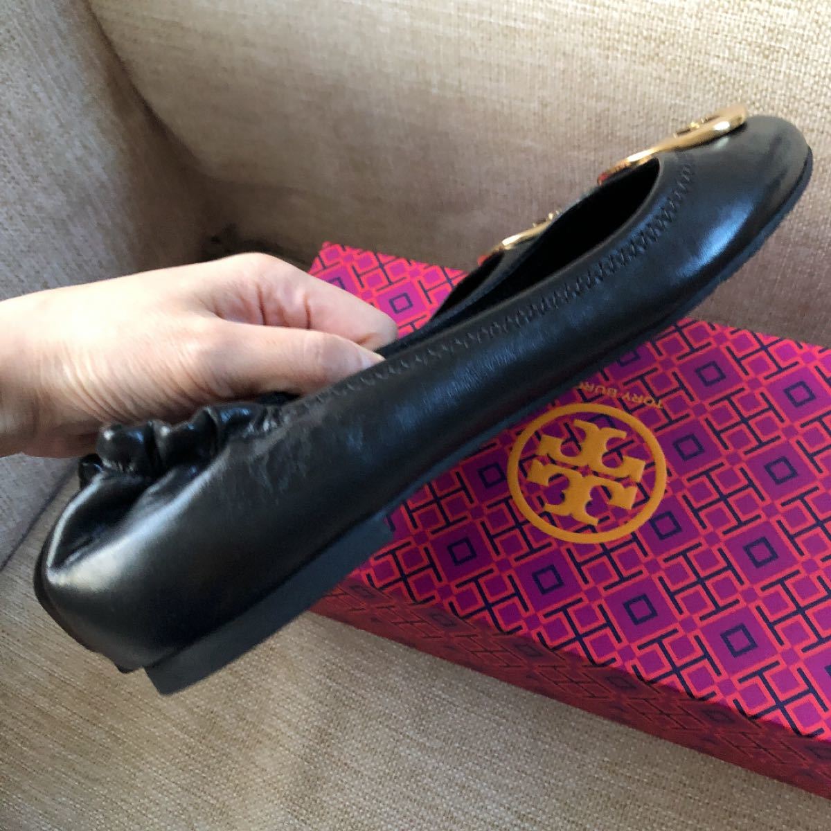 人気正規品】 Tory Burch - 未使用☆トリーバーチ フラットシューズ 本