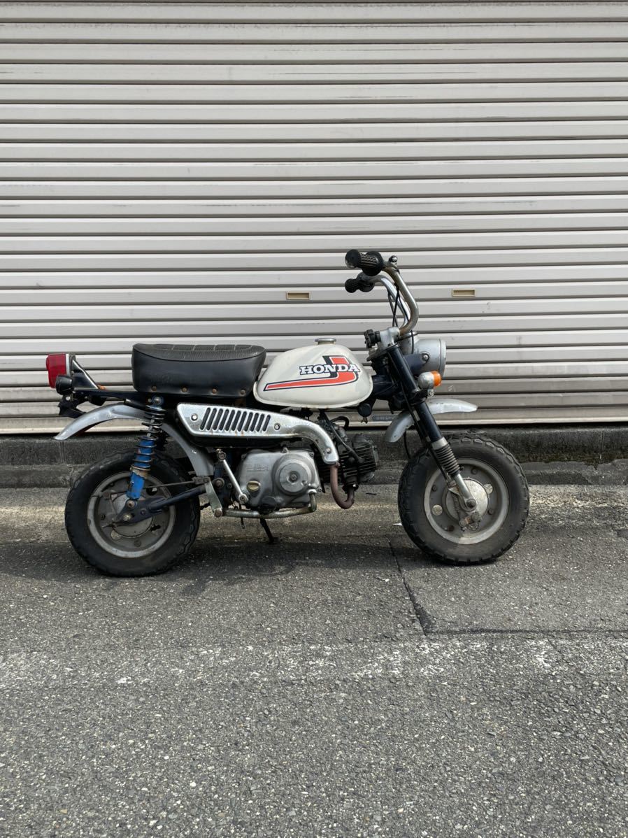 ホンダ　モンキー　Z50J ジャンク　放置車両　部品取り　レストア_画像1