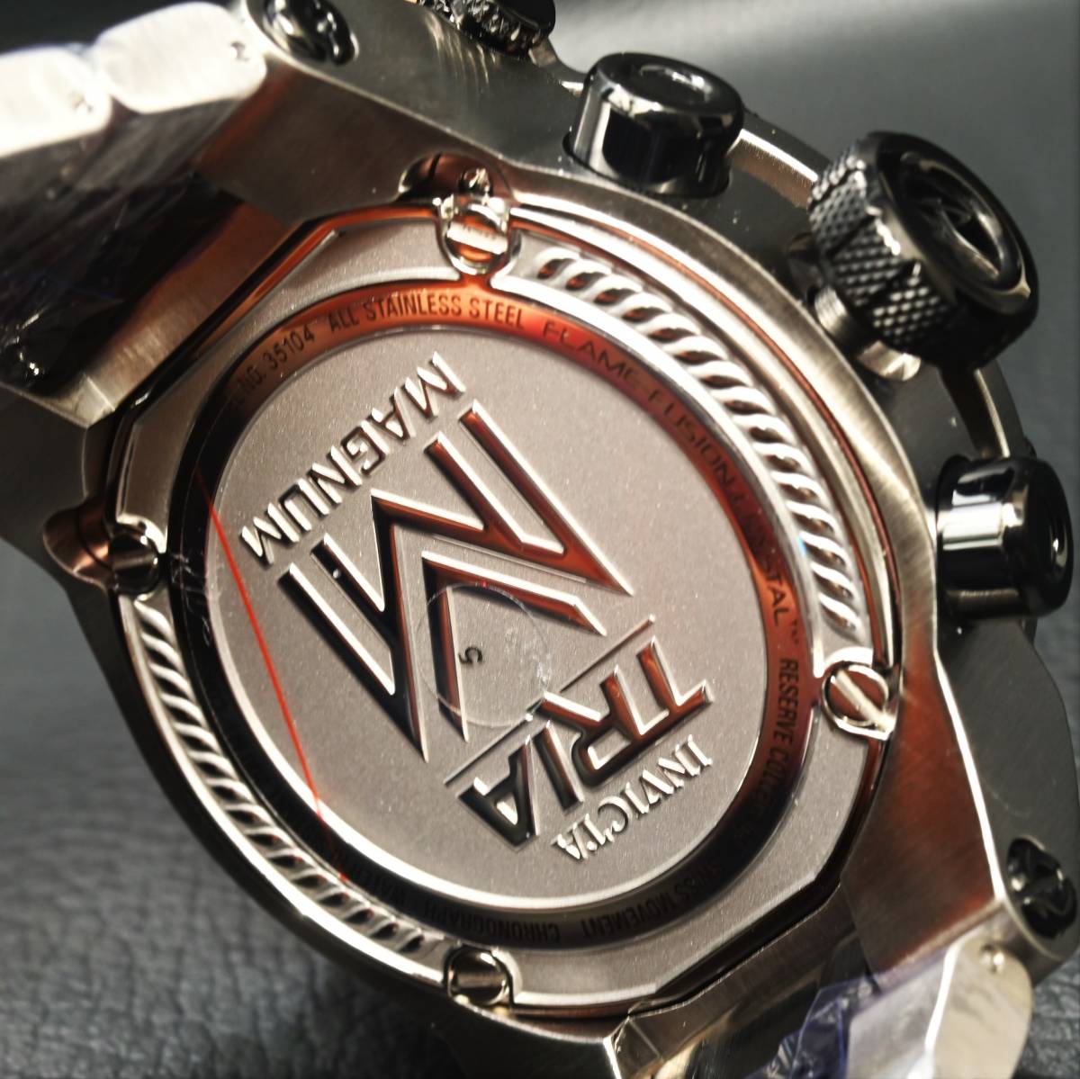 INVICTA インビクタ『Reserve Mugnum Tria 35104』★3つのムーブメント搭載★電池式★200ｍ防水★スイス製Mvt★