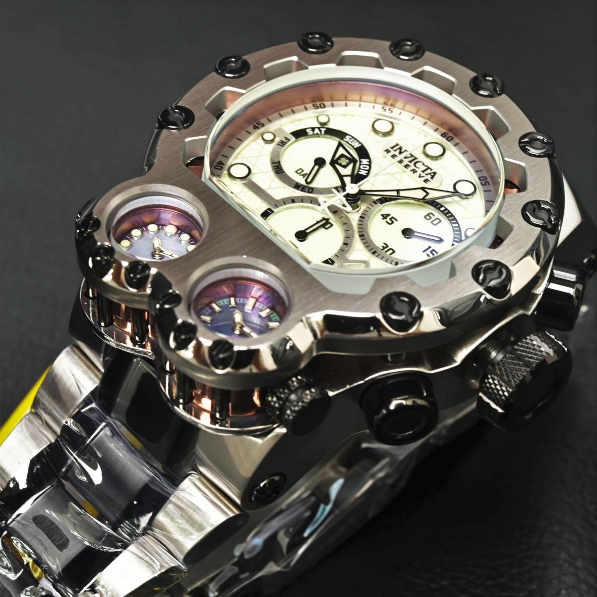 INVICTA インビクタ『Reserve Mugnum Tria 35104』★3つのムーブメント搭載★電池式★200ｍ防水★スイス製Mvt★