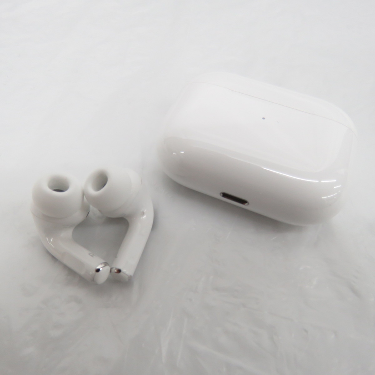 品】Apple アップル ワイヤレスイヤホン エアーポッズ プロ AirPods