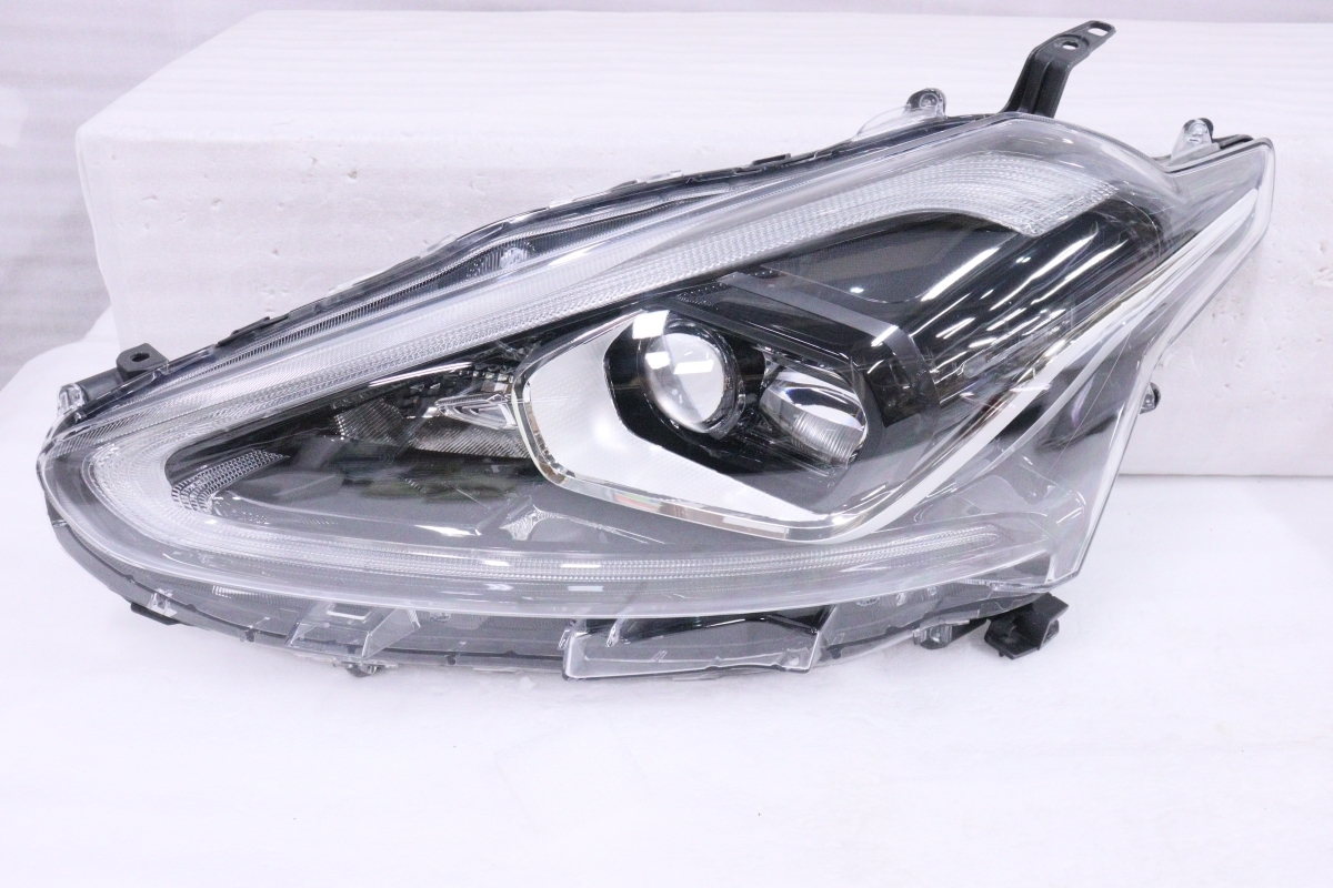 10-2793★前期 LED NSP170G シエンタ★左ヘッドライト ICHIKOH 52-289 打刻:2 ブラック 純正★トヨタ (RO)