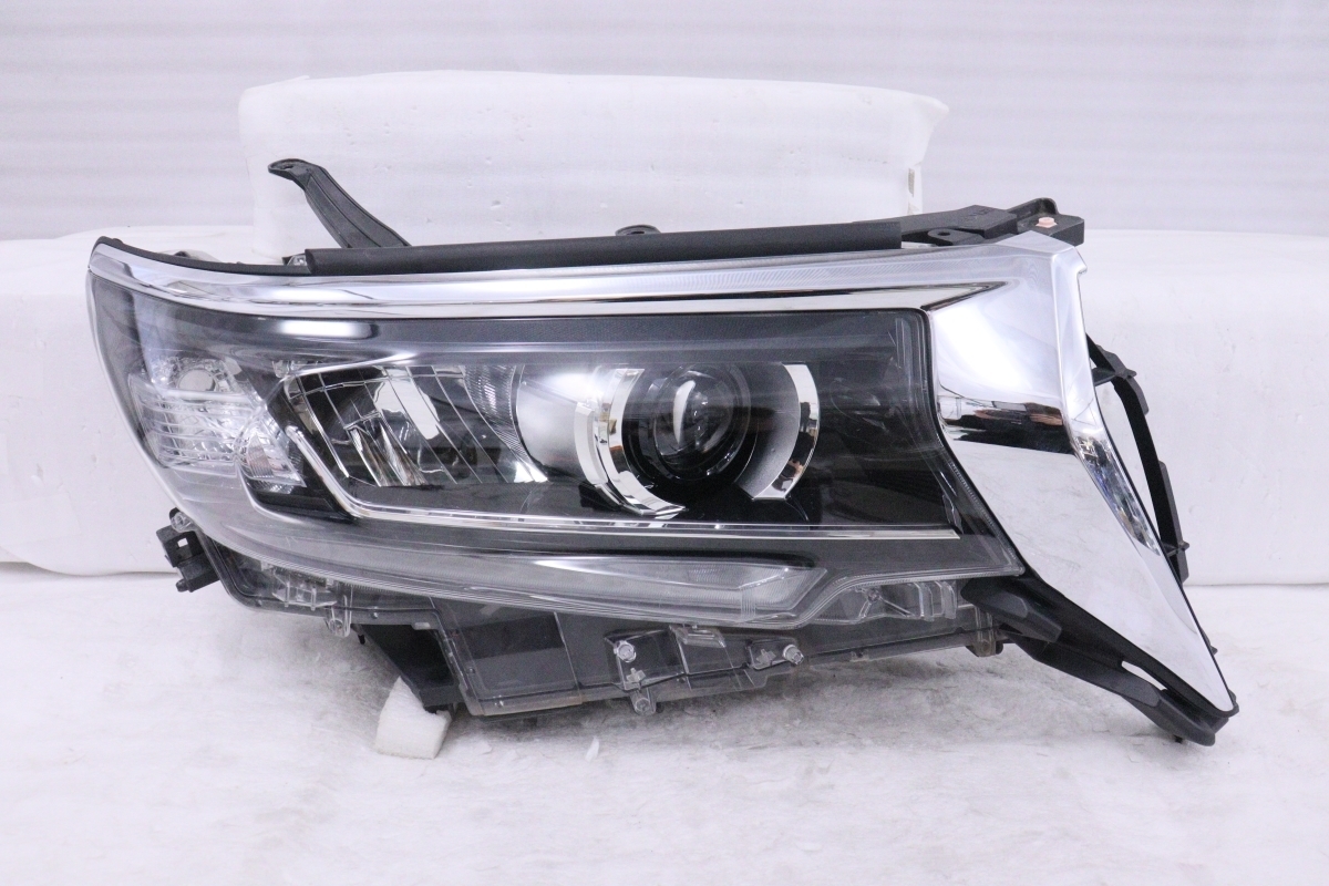 22-1931☆後期 LED TRJ150W ランドクルーザープラド☆右ヘッドライト