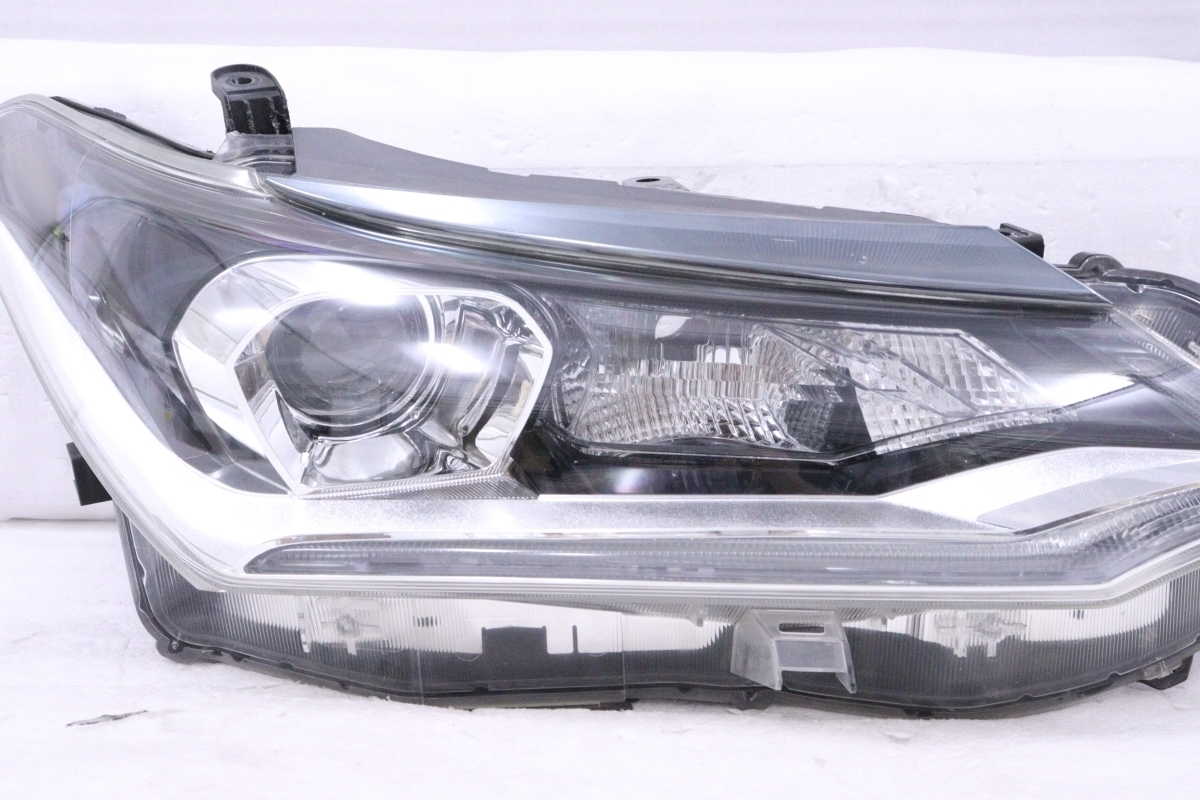 25-1788☆後期 LED NRE161 カローラフィールダー☆右ヘッドライト W×B