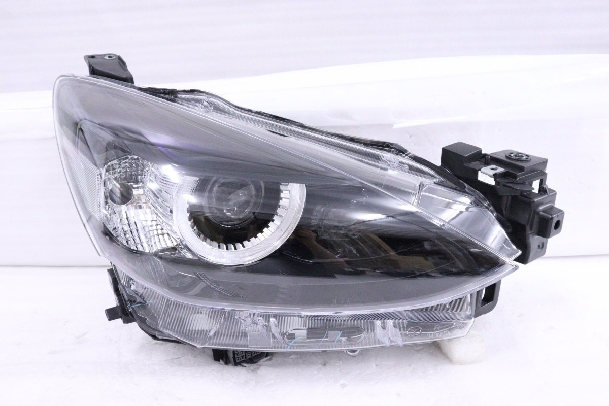 26-327★極上品★ALH付 LED DJ MAZDA2★右ヘッドライト KOITO 100-8N01H 打刻:DD マツダ2 ブラック 純正★マツダ (DM)_画像1