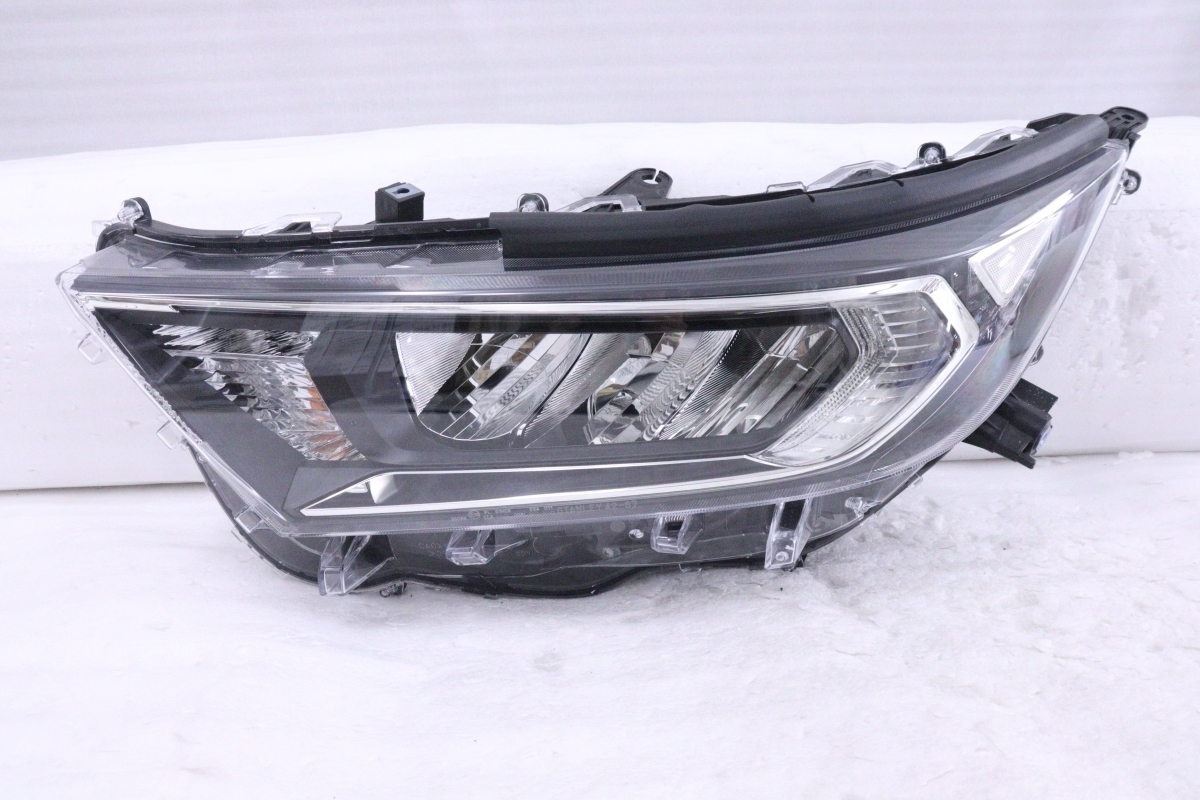 26-2028★美品 LED MXAA52 RAV4★左ヘッドライト ガソリン車 STANLEY 42-87 打刻:A ブラック 純正★トヨタ (YM)_画像1