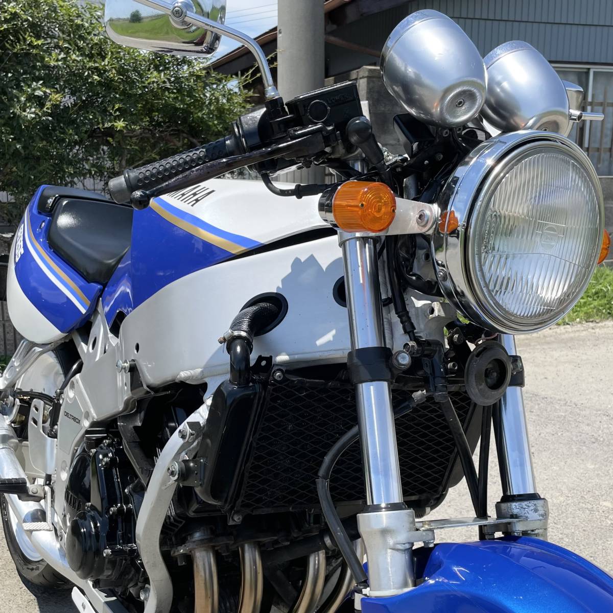 FZR400 カスタム 実動 書類付き 車検付R6年4月迄 1WG 昭和62年 FZR400 カスタム 実動 書類付き 車検付R6年4月迄 1WG 昭和62年