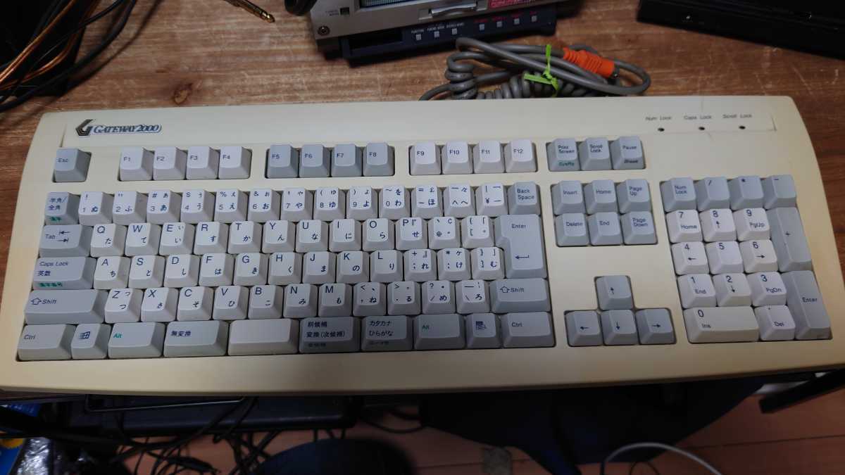 Gateway 2000 PS/2 keyboard 2196003-00-001 入力可能経年ジャンク　SILITEK_画像1