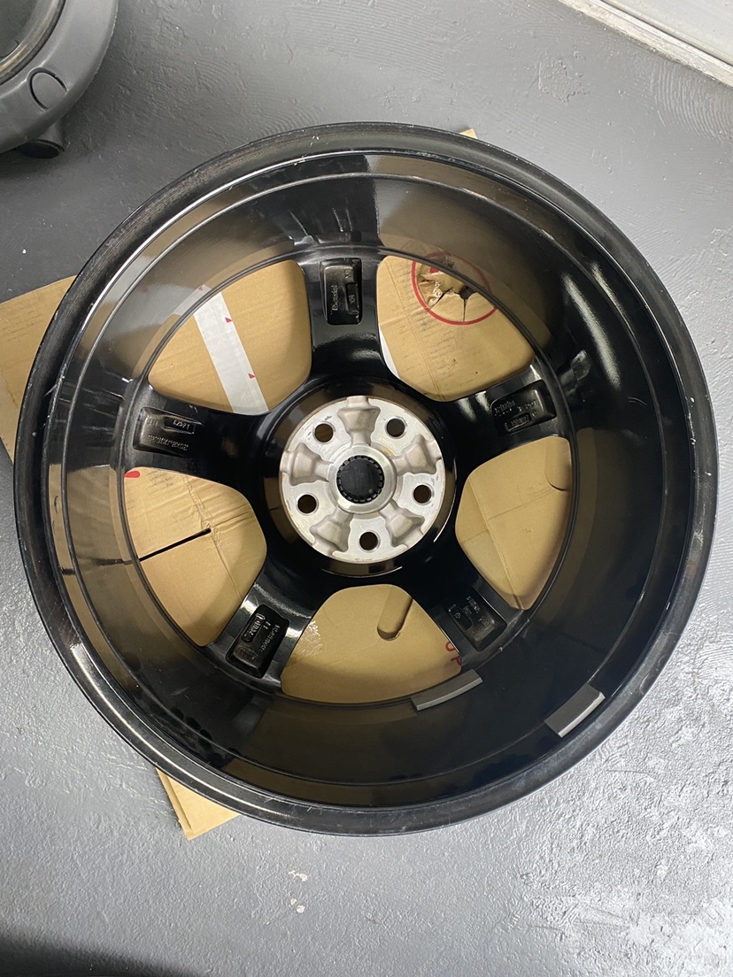 シボレーカマロ 純正アルミホイール 5穴 20インチ 20×8J/20×9J
