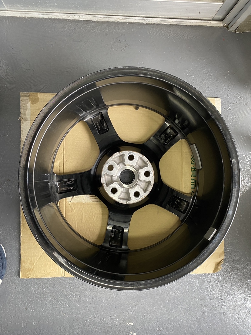 シボレーカマロ 純正アルミホイール 5穴 20インチ 20×8J/20×9J