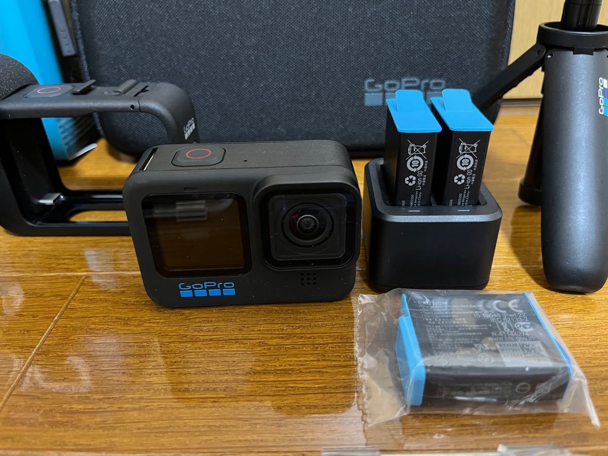 GoPro Hero10 本体　アクセサリー多数　使用回数少　アクションカメラ　正規品　公式HP購入品