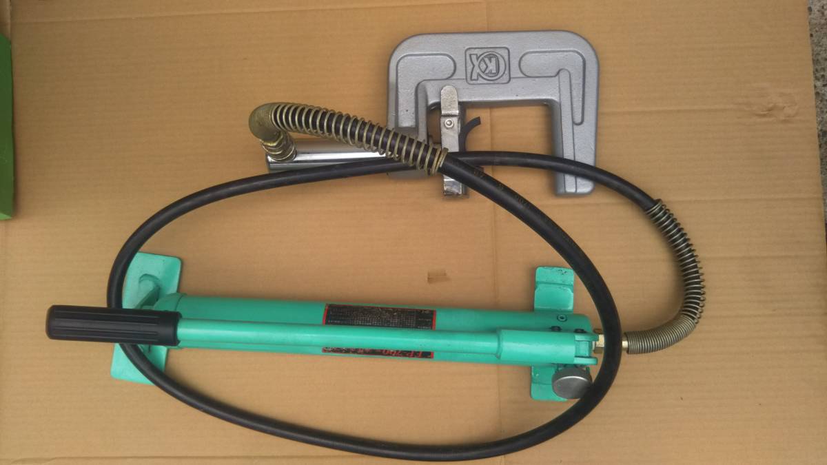 品) 止水機 亀倉精機 手動油圧ポンプ パイプ 断水機 P-50N 品) 止水機 亀倉精機 手動油圧ポンプ パイプ 断水機 P-50N