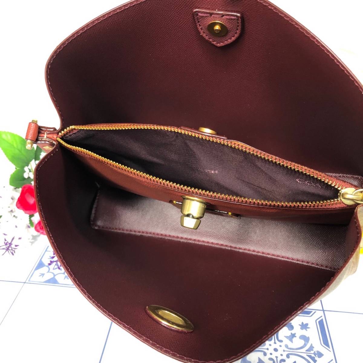 超特価在庫 ☆新品☆COACH ハンドバッグ シグネチャー dwfbA