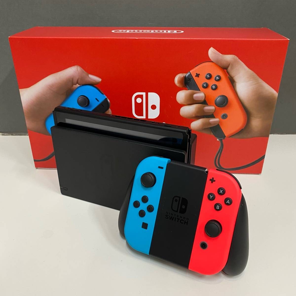 美品 完品 Nintendo Switch 任天堂スイッチ 本体 ネオンブルー/ネオン