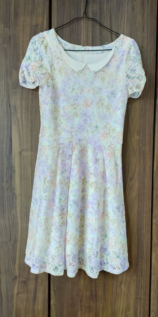 Paypayフリマ 花柄 Feroux ワンピース 春 夏服 フリーサイズ Paypayフリマ 花柄 Feroux ワンピース 春 夏服 フリーサイズ
