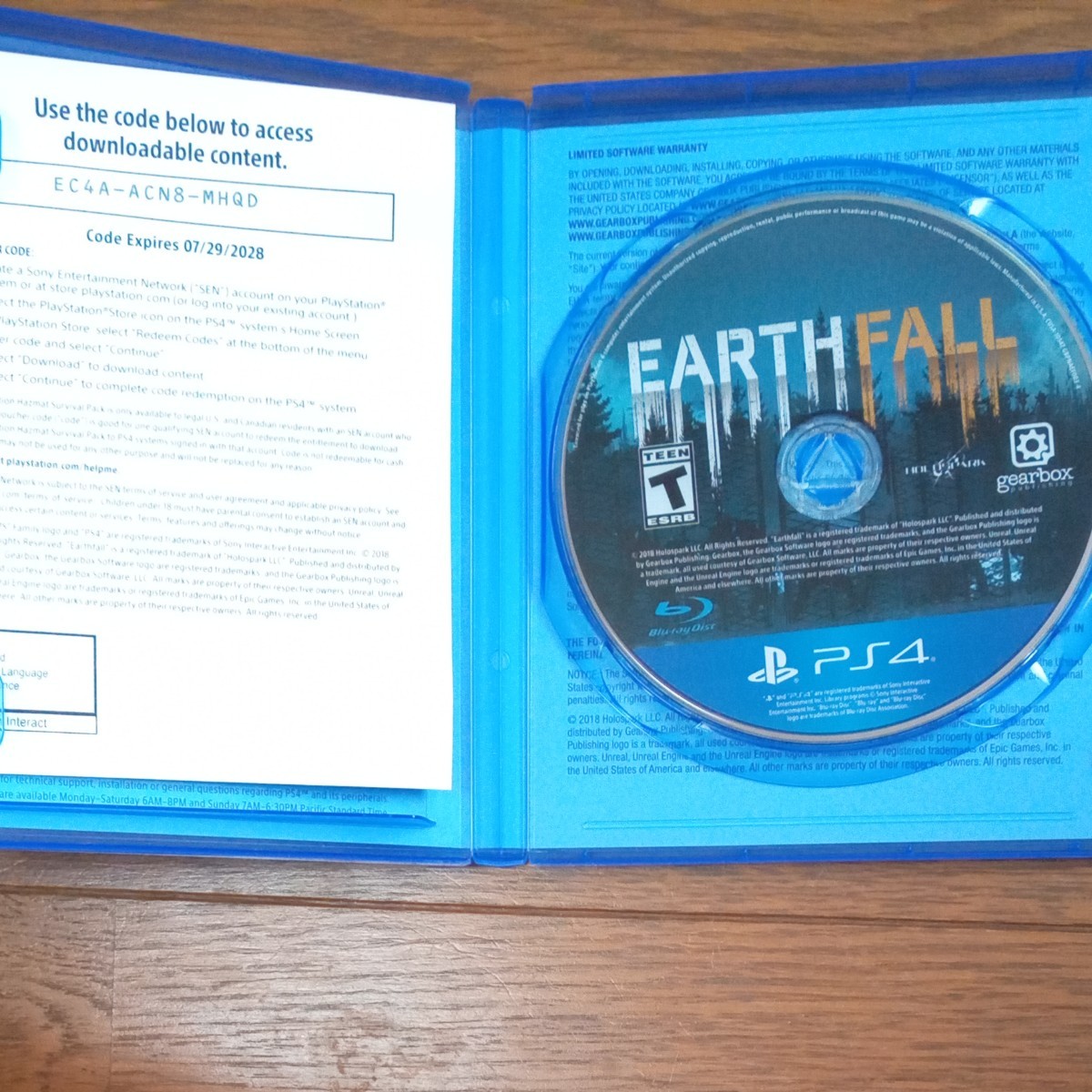【 PS4 】北米版 EARTH FALL (国内版本体動作可･日本語字幕)