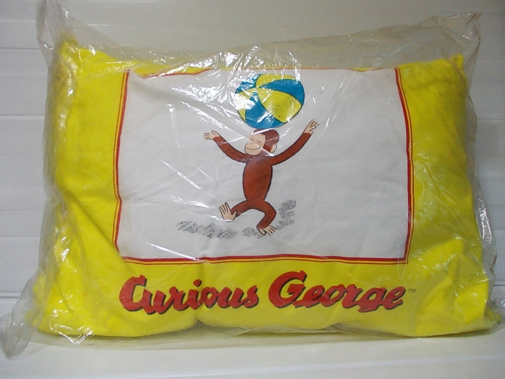 キュリアス・ジョージ★おさるのジョージ★半パイプ枕★クッション★Curious George★ひとまねこざる_画像1