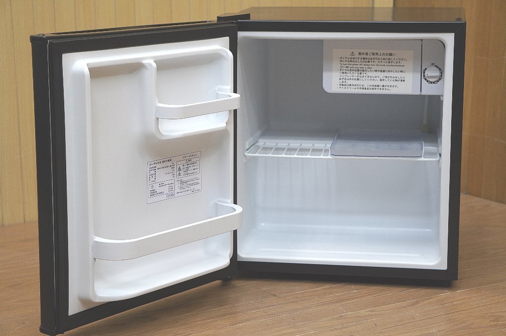 g149-4 ジーマックス　1ドア電気冷蔵庫　ZR-48BLL　46L　個室　寝室冷蔵庫　　2020年製　4_画像5