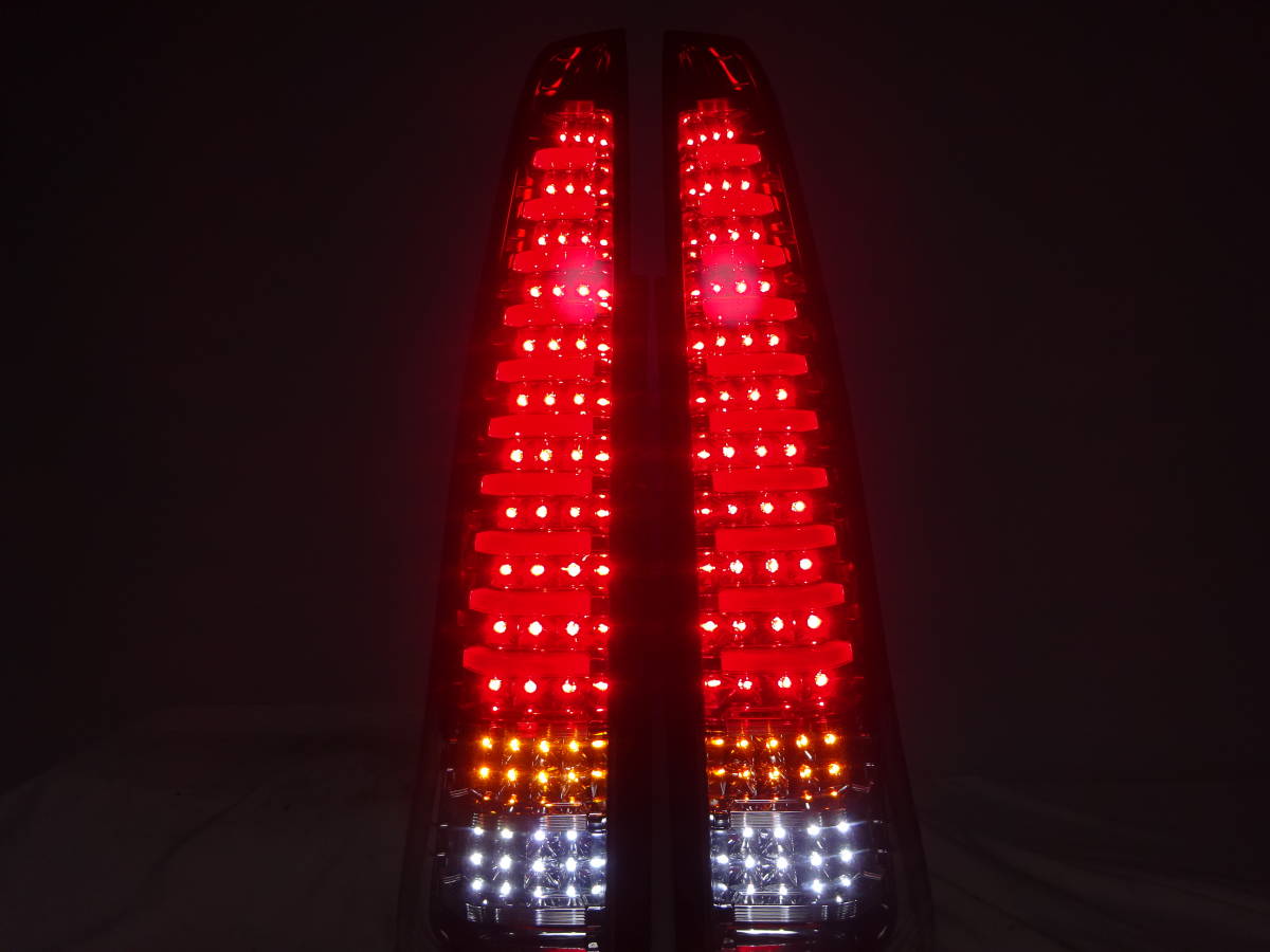 全国組立設置無料 C26セレナ 希少 Valenti フルLEDテール レッドクリア