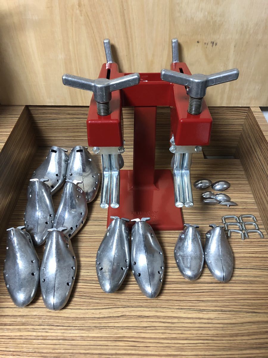 デハラユキノリ 手塚プロダクション ×万事屋のコラボアート デハラユキノリ 手塚プロダクション ×万事屋のコラボアート