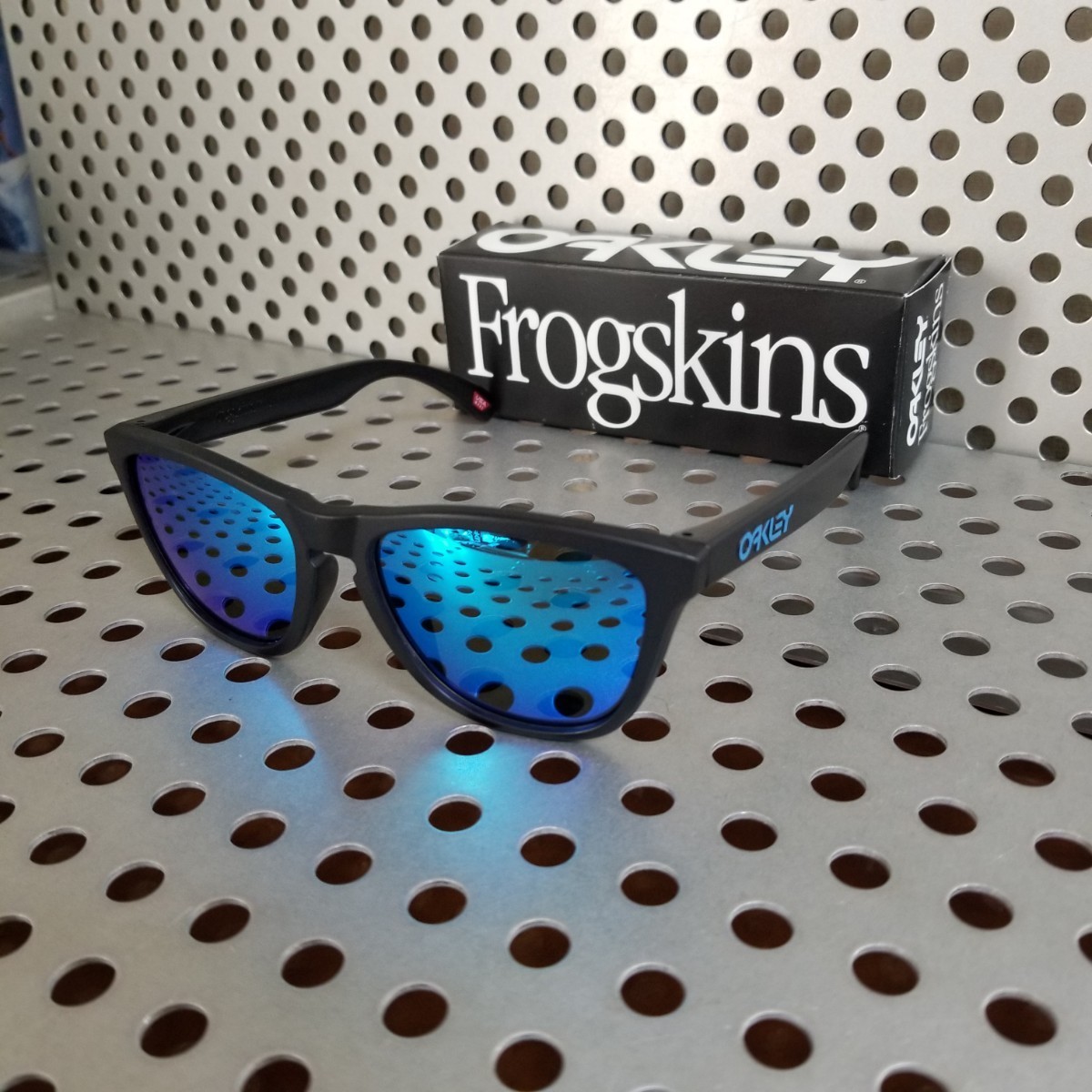 OAKLEY Frogskins (A) 偏光レンズ カスタム オークリー フロッグスキン サングラス 