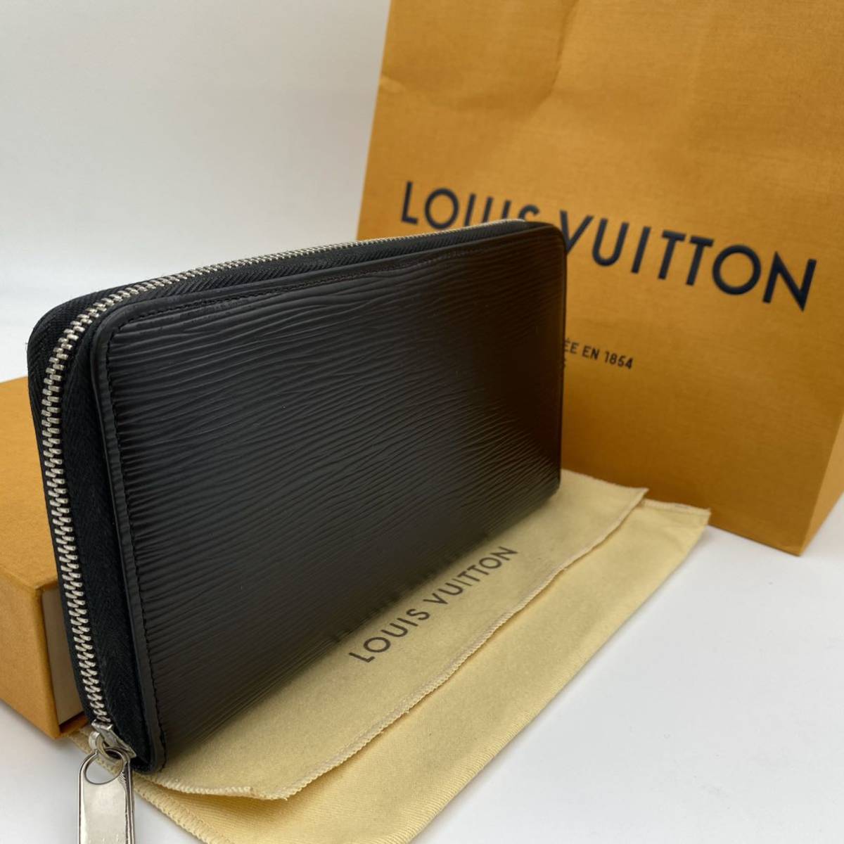 A288【美品】LOUIS VUITTON ルイヴィトン エピ ジッピー A288【美品】LOUIS VUITTON ルイヴィトン エピ ジッピー