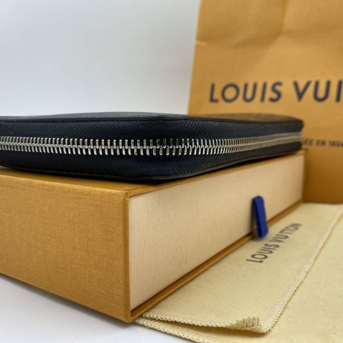 A288【美品】LOUIS VUITTON ルイヴィトン エピ ジッピー A288【美品】LOUIS VUITTON ルイヴィトン エピ ジッピー