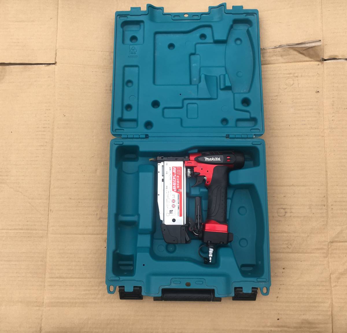 大特価!!! ☆即決23000円☆ AF501HP マキタ MAKITA 高圧ピンタッカ