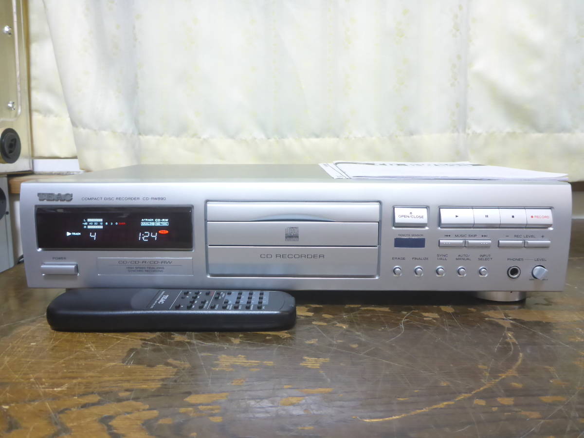 超歓迎 美品 TEAC ティアック CDレコーダー CD-RW890 リモコン付