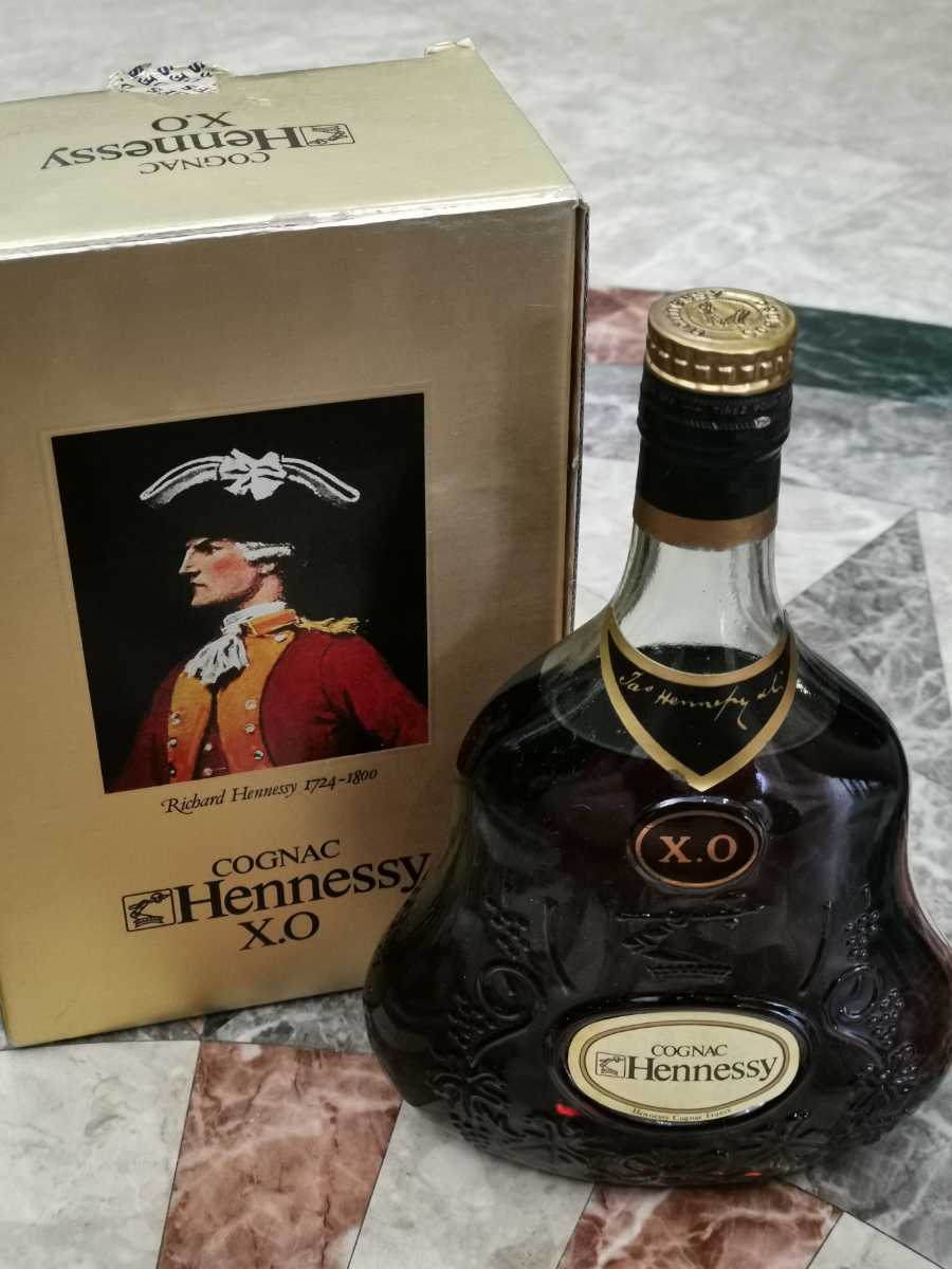 cognac Hennessy XO 金キャップ 箱つき 700ml-