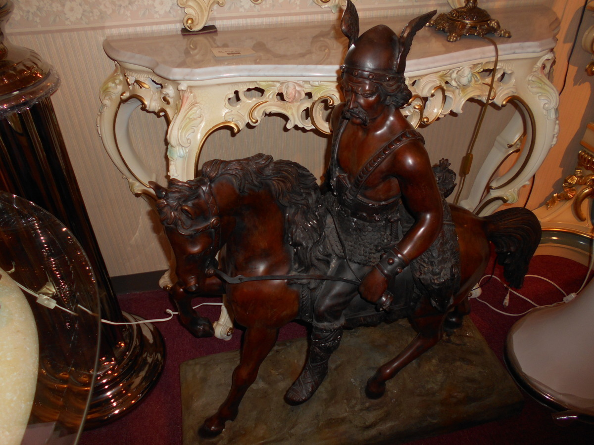 イタリア輸入アンティーク調ロココ調ナポレオンの置物　ナポレオンと馬の置物　騎士と馬の置物