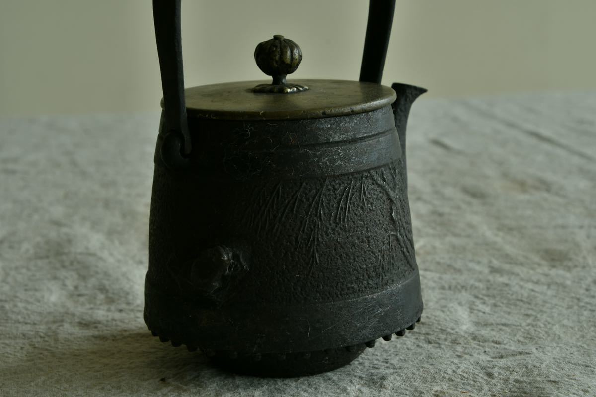古美術】 麒龍堂 時代 茶道具 南部 釜師 千倉造 蓋 柳に蛙図 浮彫