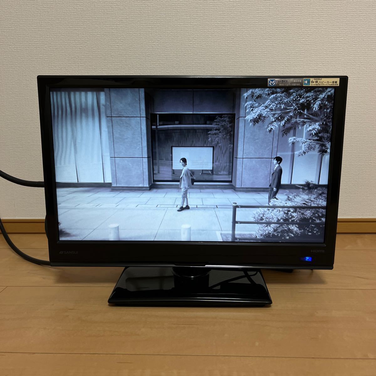 SANSUI 16型液晶テレビ　SDN16-B11