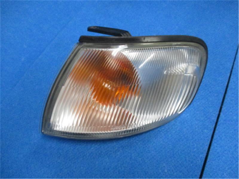  Nissan original Pulsar { SNN15 } left clearance lamp 26125-0N025 P10100-22008123