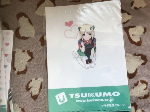 E013クリアファイル　TSUKUMO ヤマダ電機　つくもたん　バレンタイン_画像1