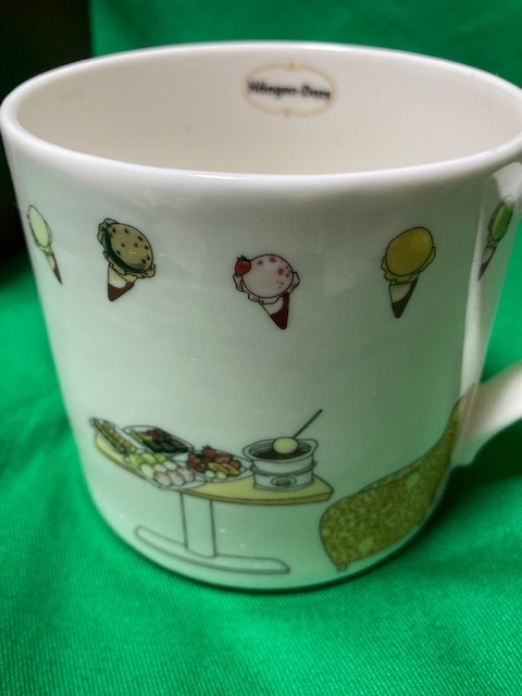 ハーゲンダッツ　マグカップ　コーヒーカップ　超激レア　珍品　陶器　MUG　　マグ　おしゃれな絵柄　箱付き_画像5