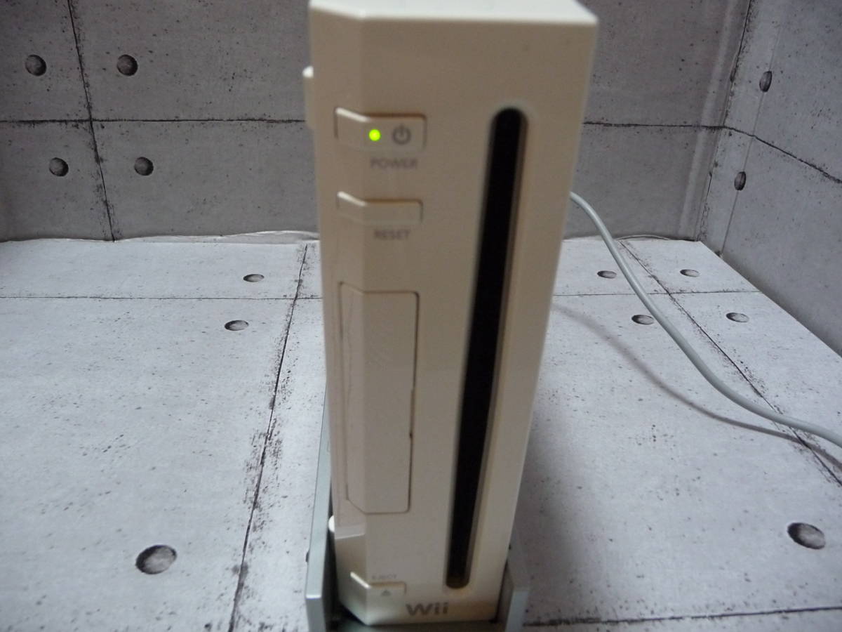 Wii body controller white white Wii ( we ) white Wii nintendo Nintendo Nintendo 1