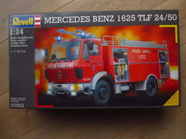 Revell 1/24 Mercedes Benz 1625 TLF 24/50 消防車（メーカー封印、新品）定形外ですと¥710(簡易包装)