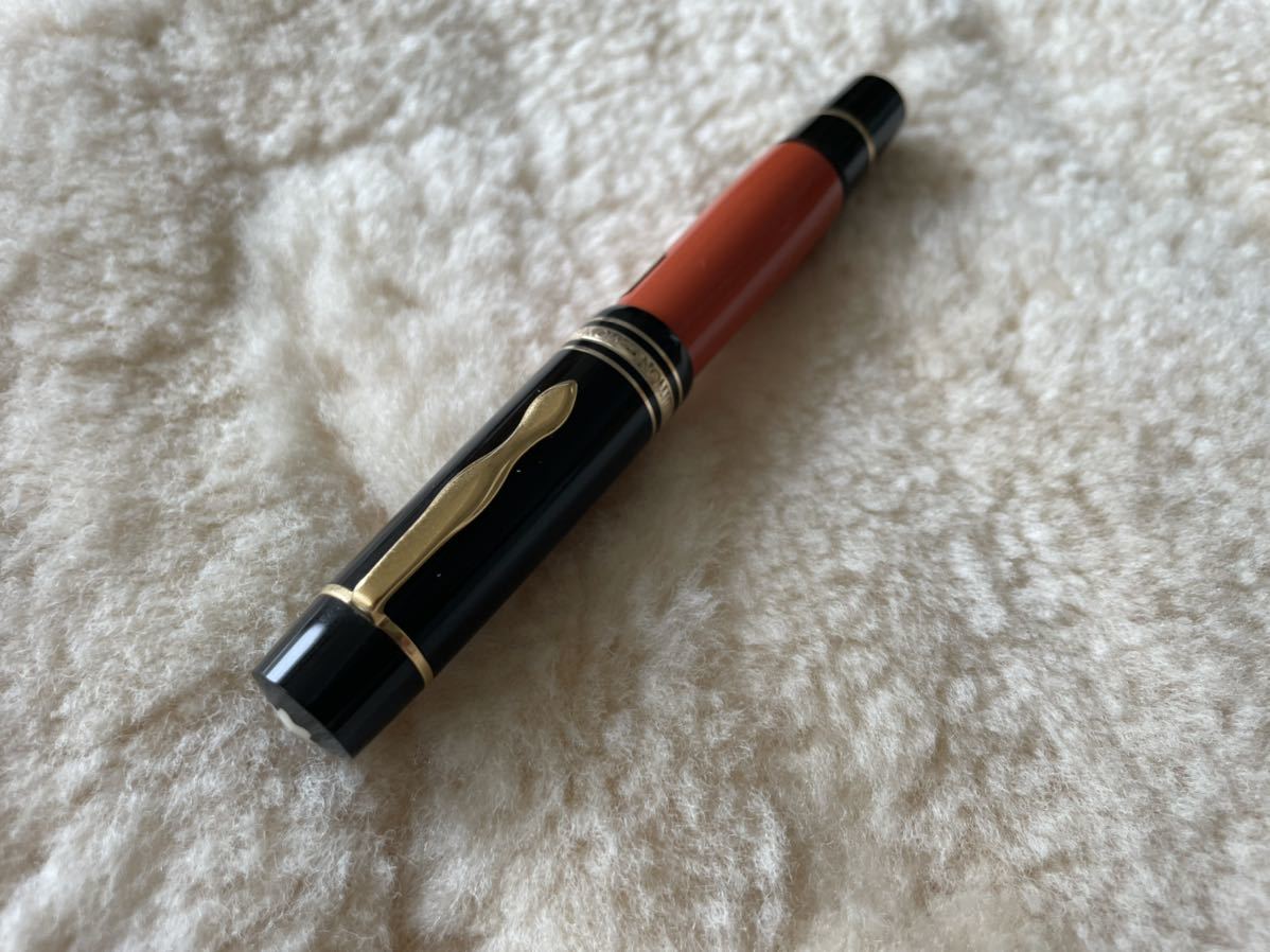 極美品 モンブラン Mont Blanc LIMITED EDITION 万年筆 作家シリーズ HEMINGWAY ヘミングウェイ ペン先k18　F レア_画像1