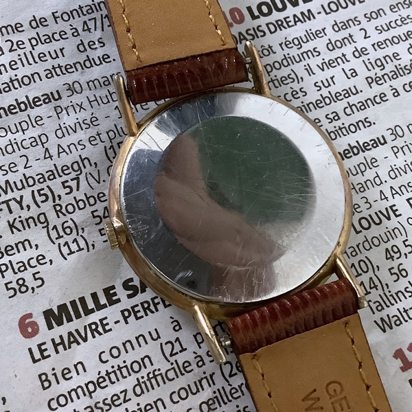 スイス製ヴィンテージ】ENICAR 手巻き腕時計｜Yahoo!フリマ（旧