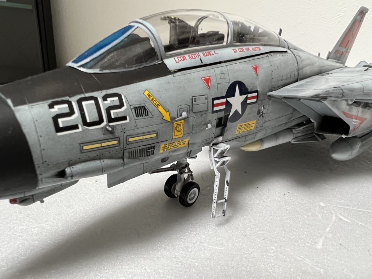 1/48 F-14 (トムキャッターズ仕様) 塗装完成品 1/48 F-14 (トムキャッターズ仕様) 塗装完成品