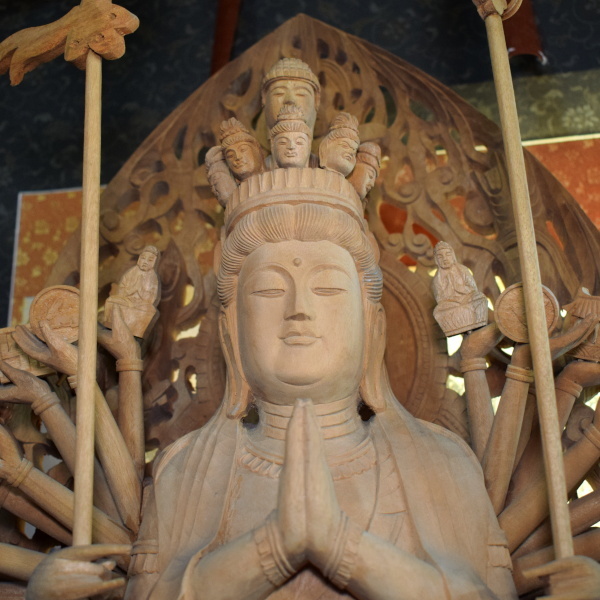 木彫 十一面千手観音 立像 白木 店頭展示品 大型仏像 手彫り木彫 仏教 
